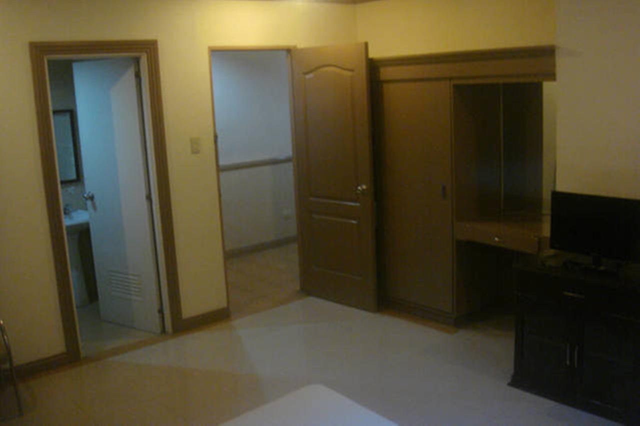 Balibago Villa Hotel Angeles Exterior photo