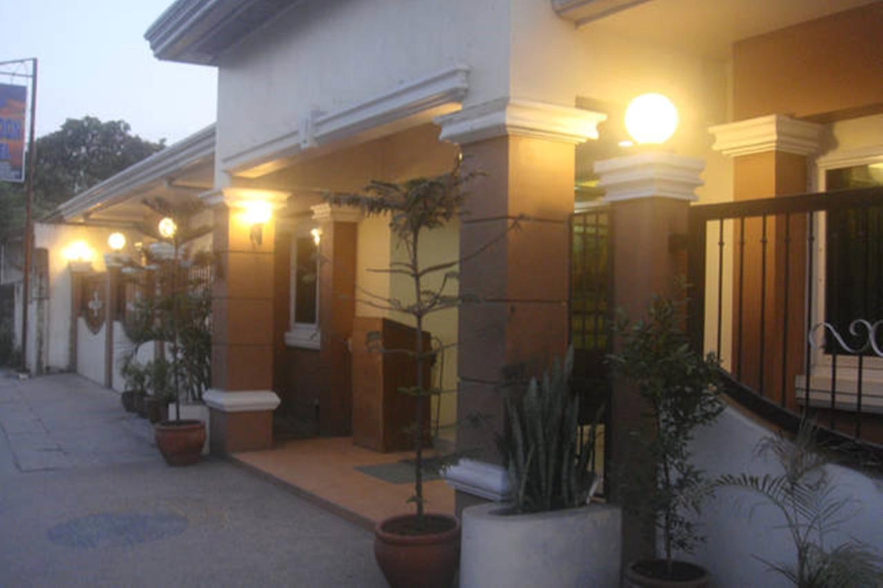 Balibago Villa Hotel Angeles Exterior photo